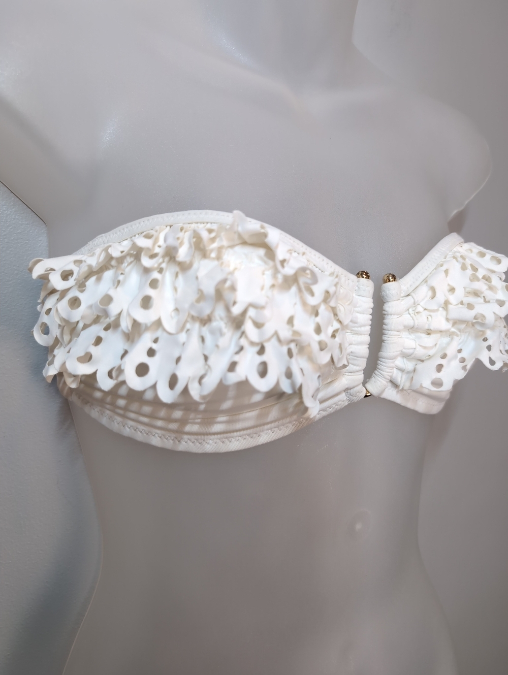 Bcbgmaxazria Luiza White Laser Cut Strapless Bikini Top Bandeau Size Small - Picture 3 of 12
